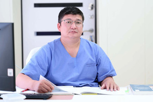 Б.Эрдэнэболор: Өвдөгний үе солиулахдаа протезын чанарт маш сайн анхаарах хэрэгтэй